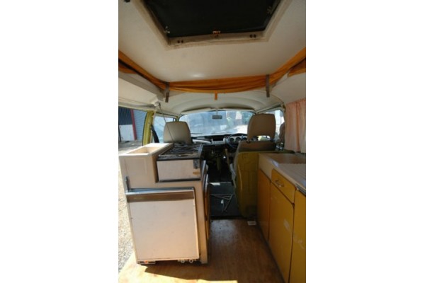 Great interior, lightweight, easy to clean and so retro