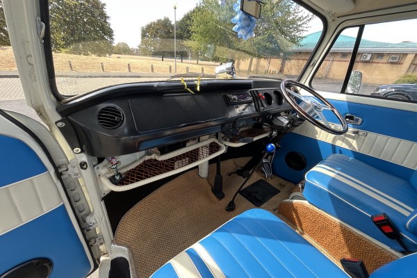 1973 Volkswagen Westfalia &ndash; Dashboard and Cab Interior