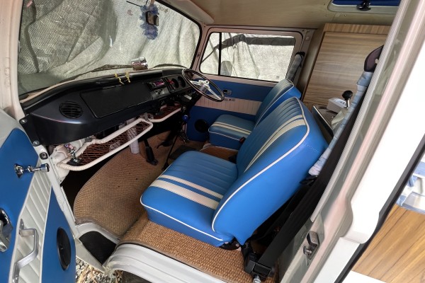 1973 Volkswagen Westfalia &ndash; Blue and White Cab Upholstery
