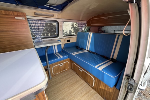 1973 Volkswagen Westfalia &ndash; Blue and White Rear Bed