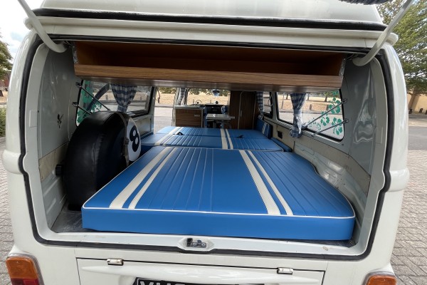 1973 Volkswagen Westfalia &ndash; Full-Width Rear Bed