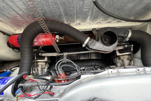 1973 Volkswagen Westfalia &ndash; Twin Carburettors and Fire Suppression