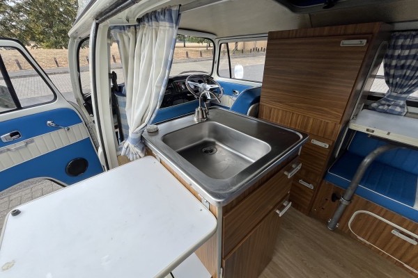 1973 Volkswagen Westfalia &ndash; Stainless-Steel Sink and Kitchen