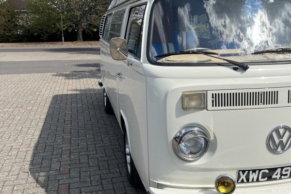 1973 Volkswagen Westfalia &ndash; Front Offside Detail
